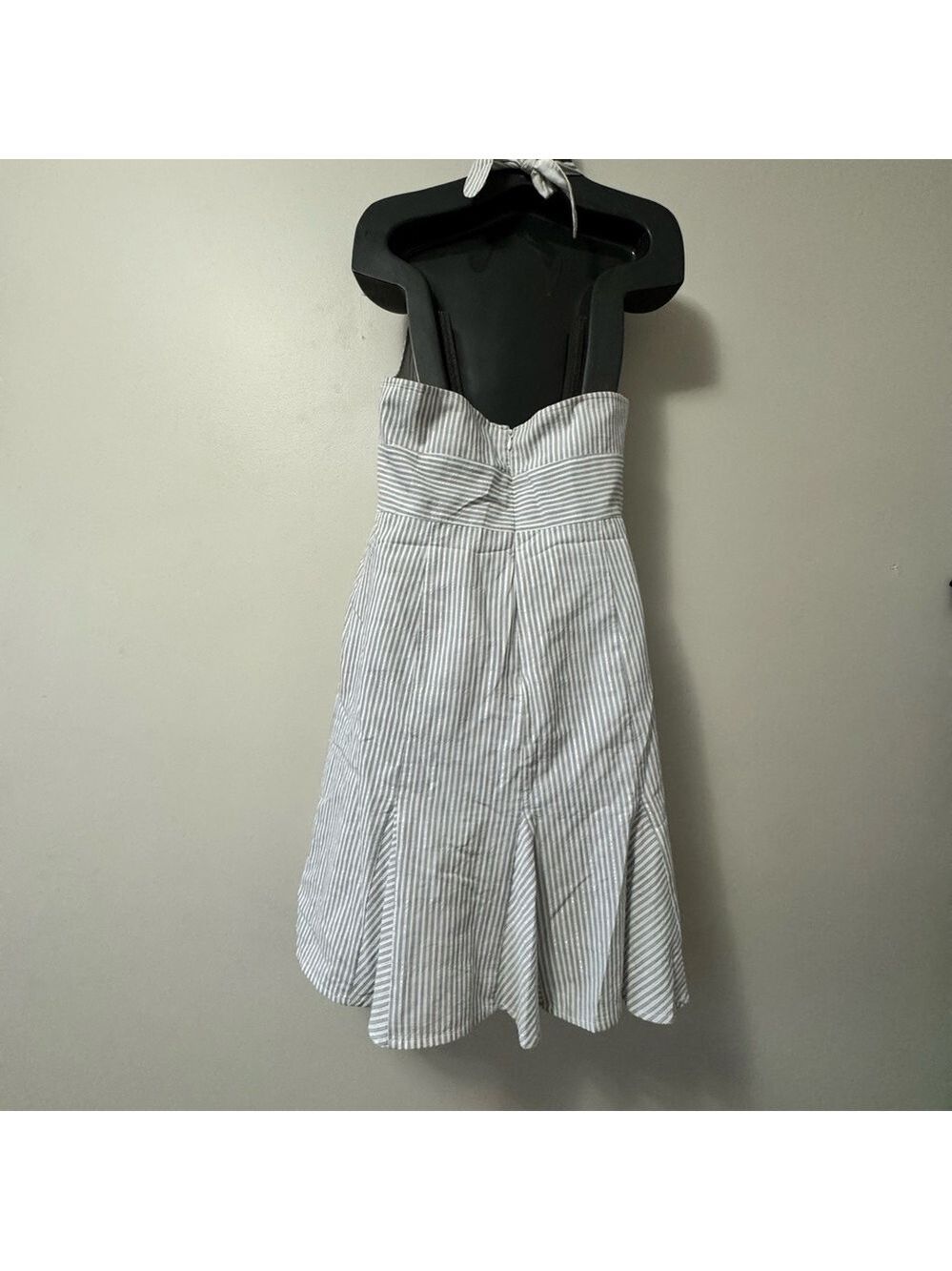 Reitmans Halter Backless Sundress in Gray and White Size 8 - Picture 2 of 8